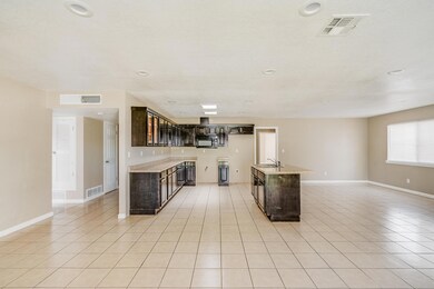 10700 Alta Loma Dr, El Paso, TX 79935 - photo 6