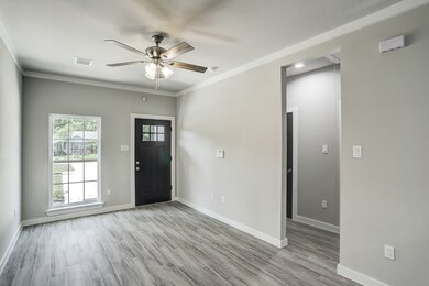 7802 Dandy St unit B, Houston, TX 77016 - photo 4