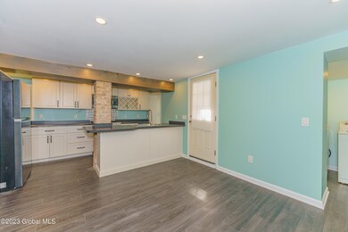 2 Elmendorf St, Albany, NY 12202 - photo 5