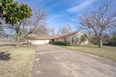 407 NE 8th St, Blanchard, OK 73010 - photo 3