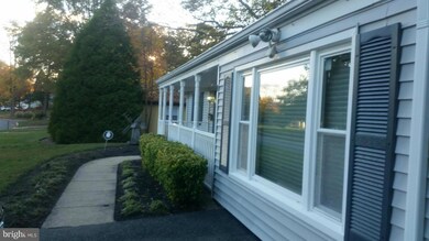 12318 Welling Ln, Bowie, MD 20715 - photo 2