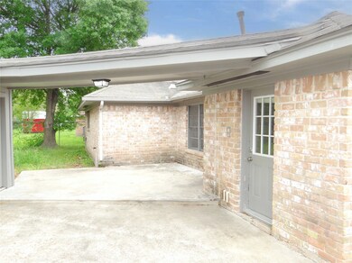8614 Venus St, Houston, TX 77088 - photo 3