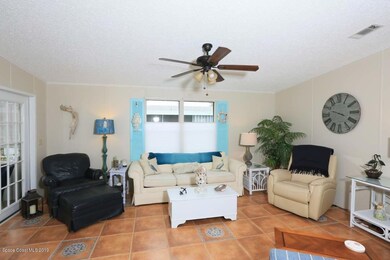 3 1021 Sebastian Rd - Living Room - View