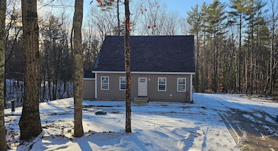 593 Prospect St, Franklin, NH 03235 - photo 3