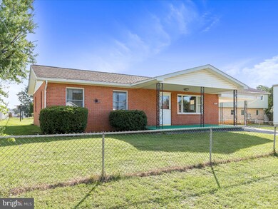 205 S George St, Ranson, WV 25438 - photo 4