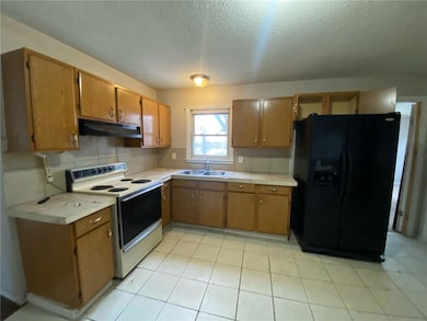 9001 E 75th St, Raytown, MO 64138 - photo 2