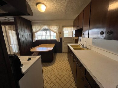 2404 Princeton Ave, Alamogordo, NM 88310 - photo 4