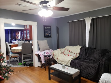 712 E Lobit St, Baytown, TX 77520 - photo 3