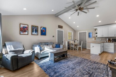 322 Sequoia Dr, Spartanburg, SC 29306 - photo 7