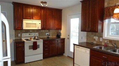 2 Uncas Dr, Schenectady, NY 12302 - photo 7