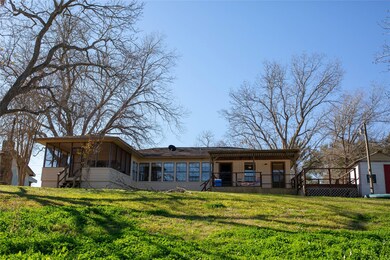 156 Vivian St, Brazoria, TX 77422 - photo 3