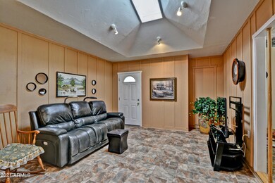 ENCLOSED FRONT ATRIUM