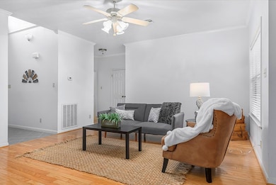 101 W Grothe St, Fredericksburg, TX 78624 - photo 7