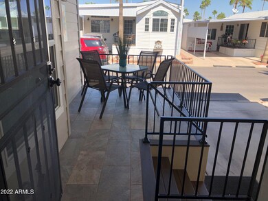 NICE TILED DECK
