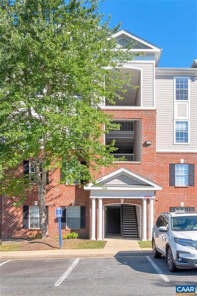 235 Yellowstone Dr unit 201, Charlottesville, VA 22903 - photo 2