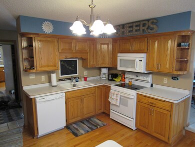 2321 W Springbrook Ct, Grand Forks, ND 58201 - photo 7