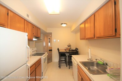 200 Portland Rd unit B-9, Highlands, NJ 07732 - photo 4