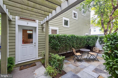 762 Park Rd NW unit 7, Washington, DC 20010 - photo 2