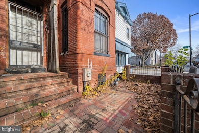 1362 E St SE, Washington, DC 20003 - photo 6