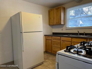 3904 Northwood Dr unit B, Anchorage, AK 99517 - photo 6