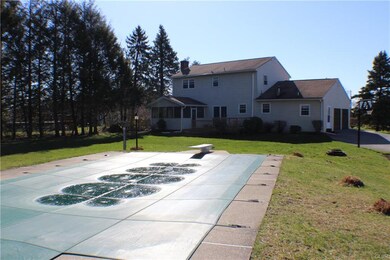 5175 Crest St, Germansville, PA 18053 - photo 4