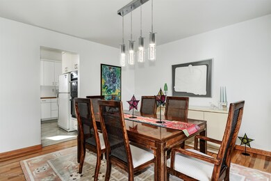 06-Dining Room
