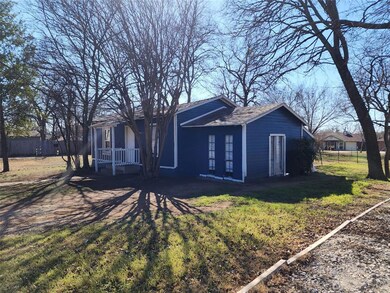 203 Stroud St, Cleburne, TX 76033 - photo 4