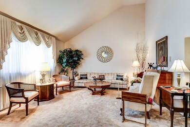 007_Living Room