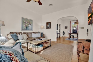 209 E Creek St, Fredericksburg, TX 78624 - photo 6