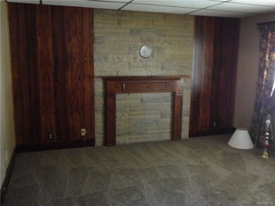 Large livingroom off front porch with new carpet just installed