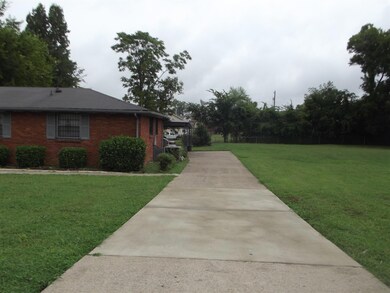 huge yard for entertaining