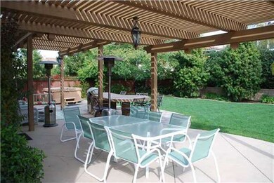 Covered Patio.  Lots of space!