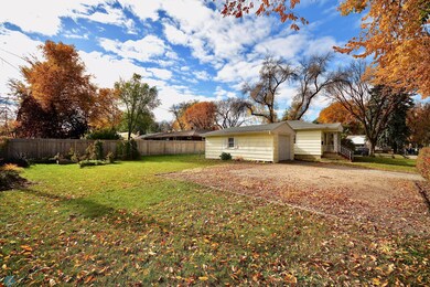 1114 15th Ave N, Fargo, ND 58102 - photo 4