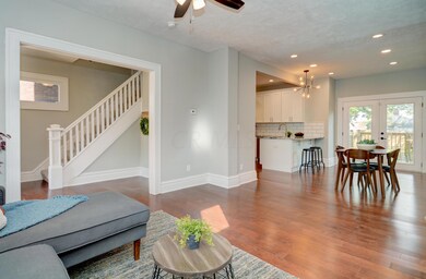 Living- Dining Room (2)