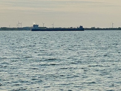 Ships!