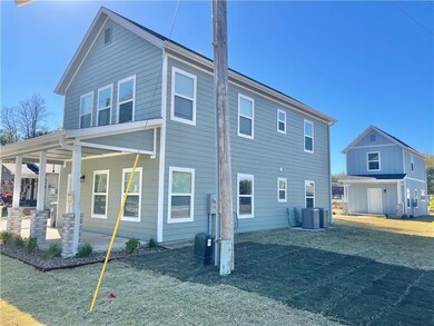 506 Park St unit B, Springdale, AR 72764 - photo 4