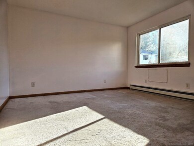 820 Matthews St unit 29, Bristol, CT 06010 - photo 4