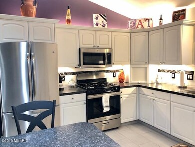 1538 Bogey St SW unit 4, Byron Center, MI 49315 - photo 3