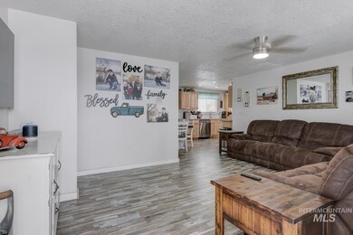 504 E Selway Dr, Homedale, ID 83628 - photo 2