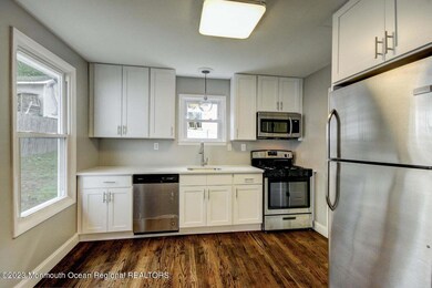 143 Chatham Ave unit SUMMER, Oakhurst, NJ 07755 - photo 2