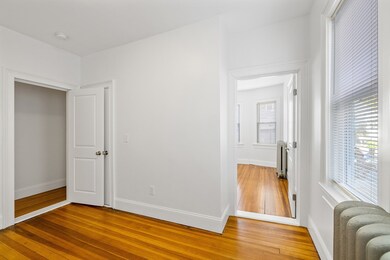 122 Columbia St unit 3, Cambridge, MA 02139 - photo 3