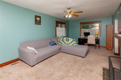 1827 13th St, Des Moines, IA 50314 - photo 3