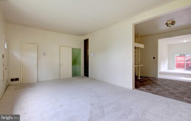 8207 Legation Rd, New Carrollton, MD 20784 - photo 3