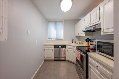 1200 Warburton Ave unit 6, Yonkers, NY 10701 - photo 7