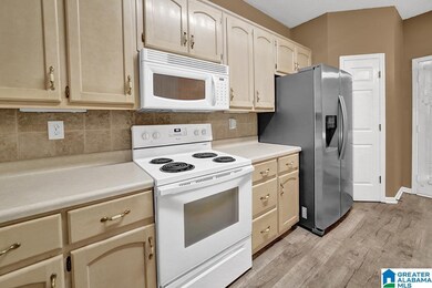 1737 Lake Park Cir, Center Point, AL 35215 - photo 5