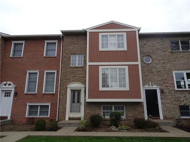 109 Canterbury Commons, Indiana, PA 15701 - photo 2