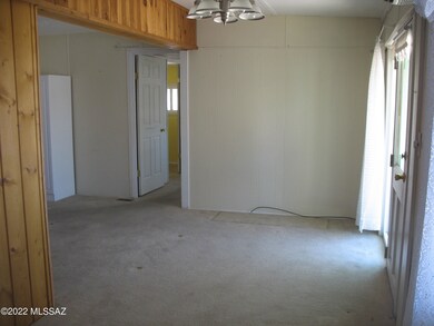 6111 Lazy Heart Living Room