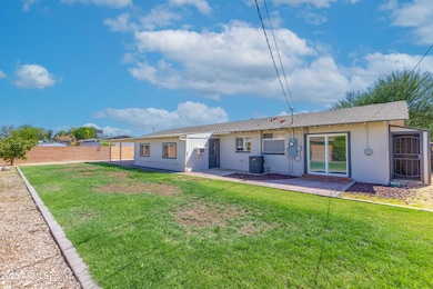 724 E 6th St, Mesa, AZ 85203 - photo 5