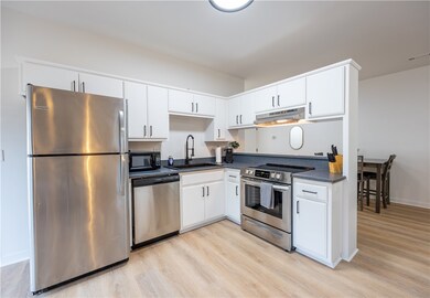 510 SW B St unit 20, Bentonville, AR 72712 - photo 6