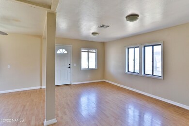 619 W Oak St, Winslow, AZ 86047 - photo 6